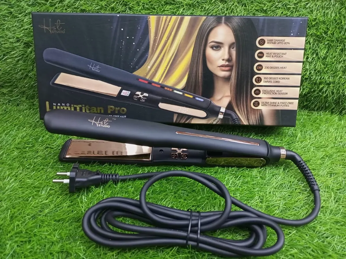 HST Studio Nano LumiTitan Pro Hair Straightener