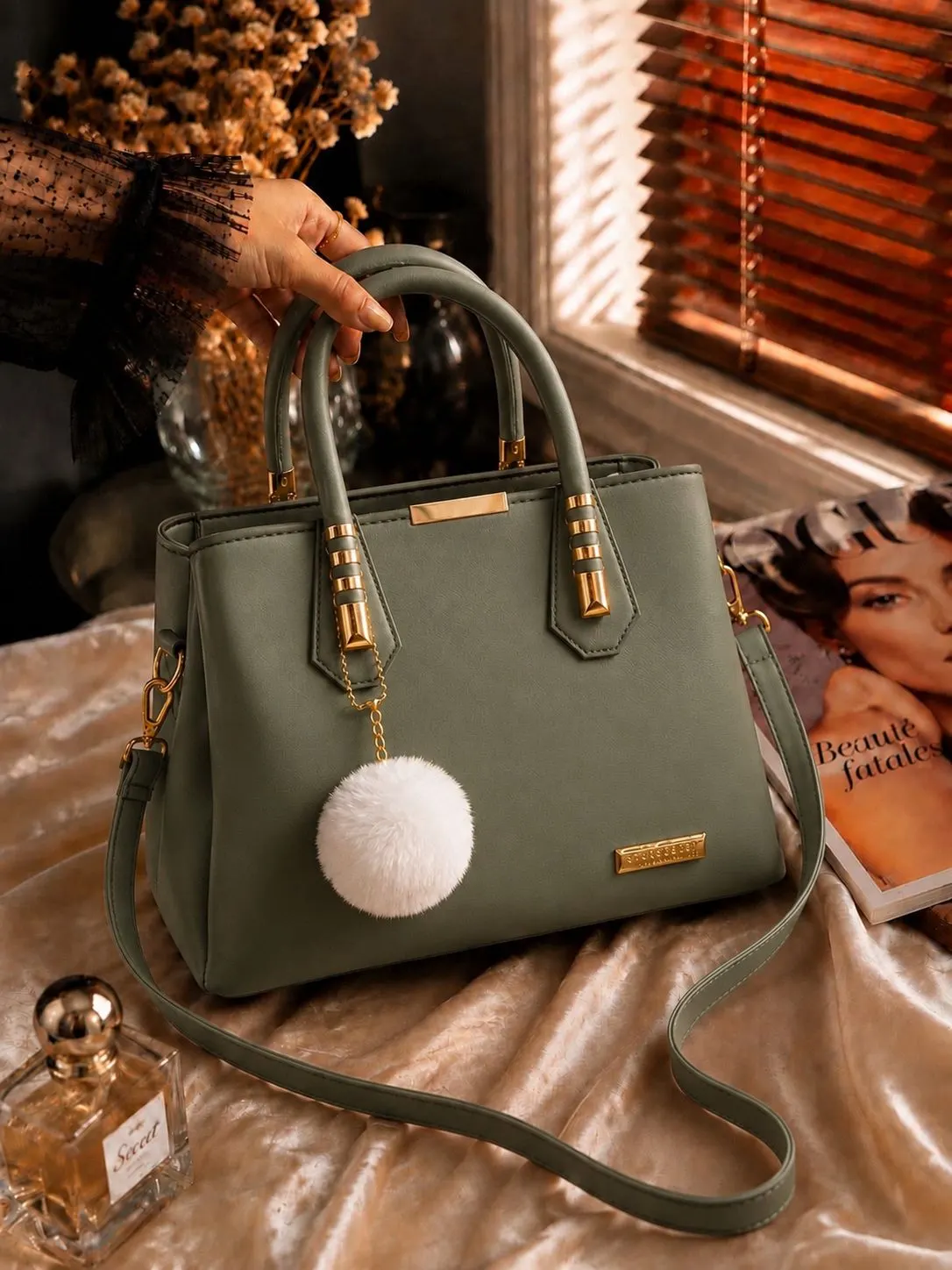 Burburry Branded Hand Bags for Girls — view 5