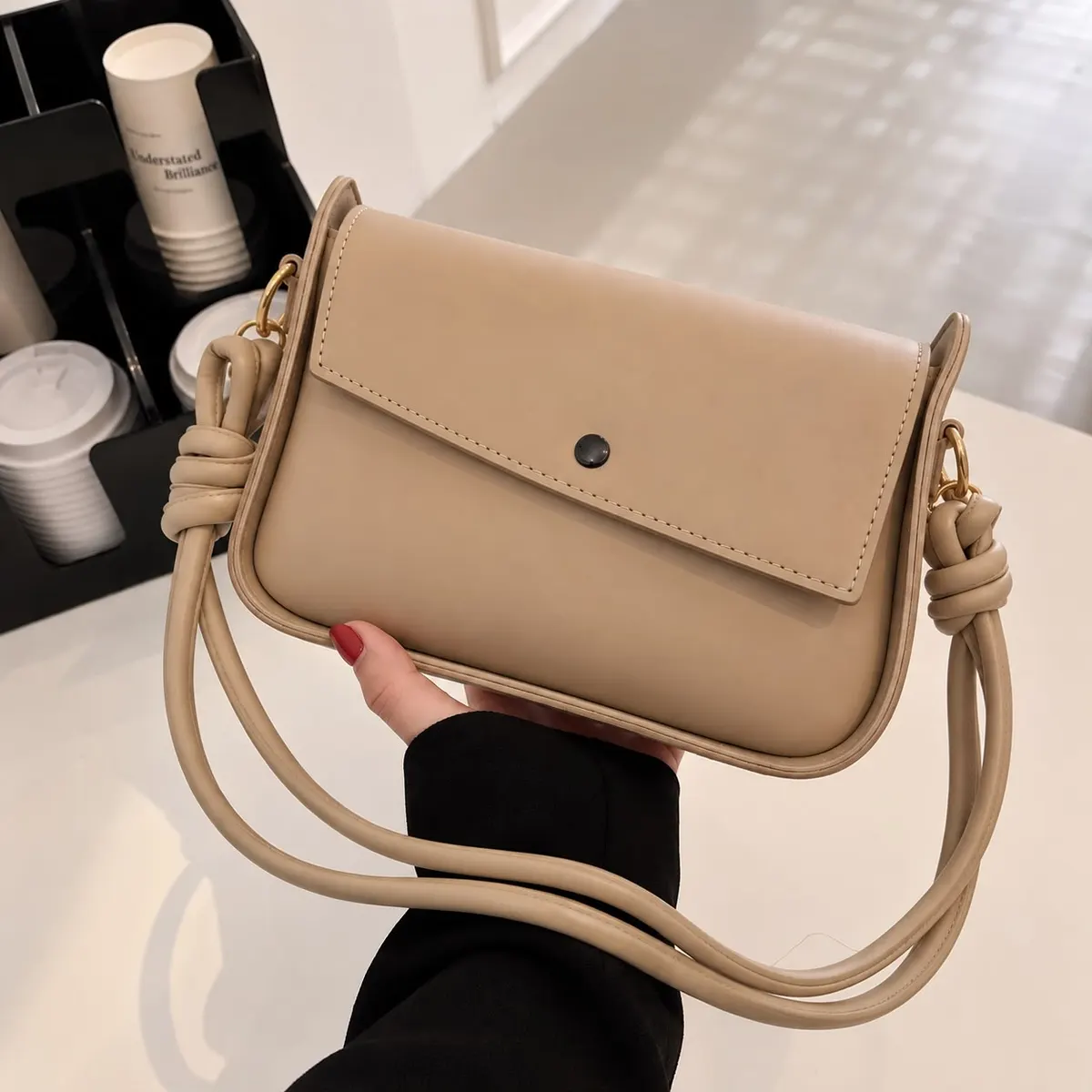 High Quality Knot Strap Cross Body Bag