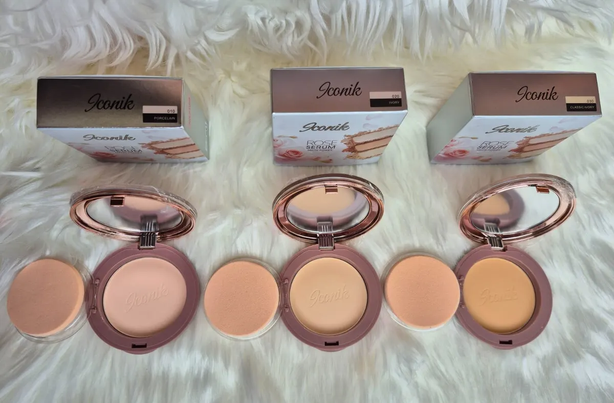 Iconic Rose Matte Powder with Puff